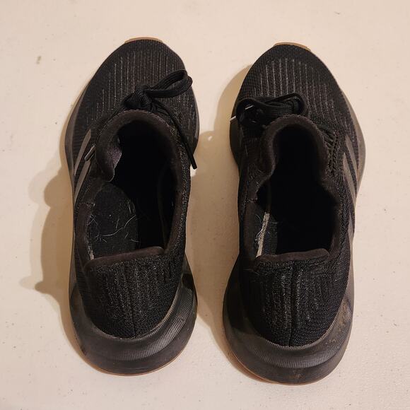 Adidas Men's Sz 8.5 Swift Run 'Black Gum' DB3603 Running Sneakers Athleisure - Picture 6 of 9